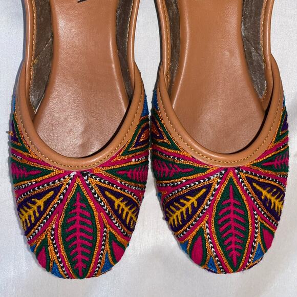 Fuchsia Olivia Embroidered Ballet Flats - Size 6R -‎ New without Tag - Picture 2 of 10